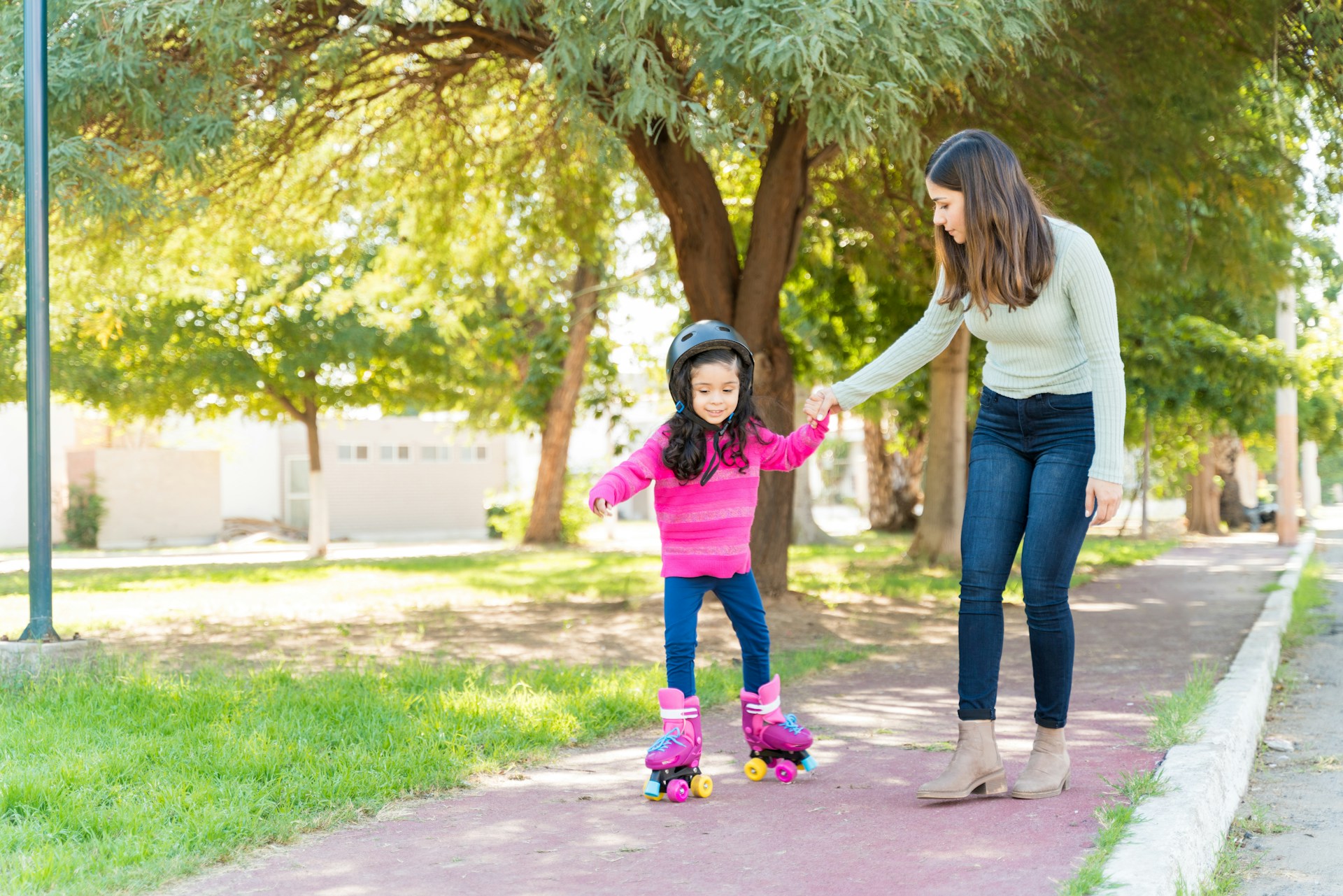 Parents choosing the right skating program
